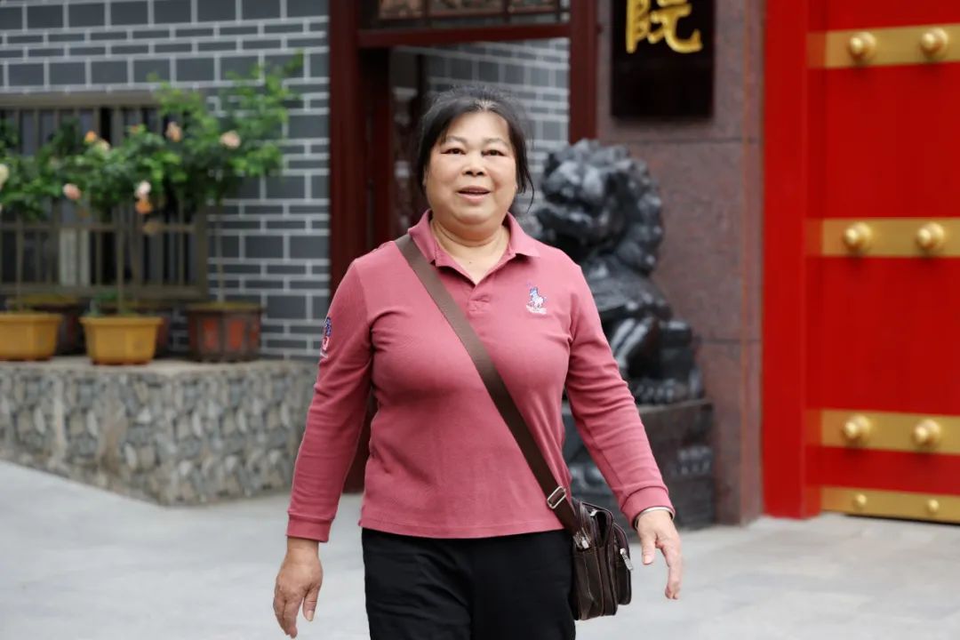 从腰椎摔伤到行走自如——我在爸妈在线调理的变化
